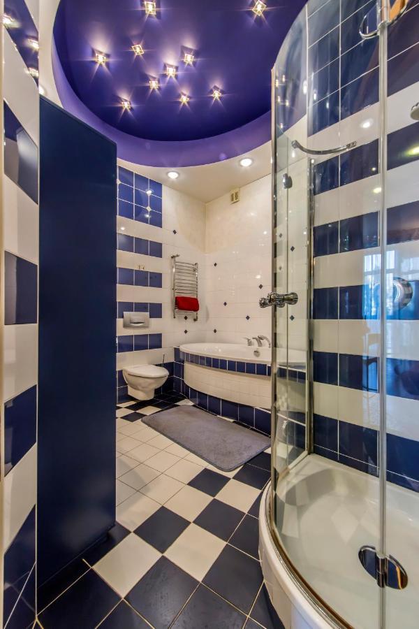 3-Room Apartments On Khreshchatyk. Building With Star Kiev Buitenkant foto