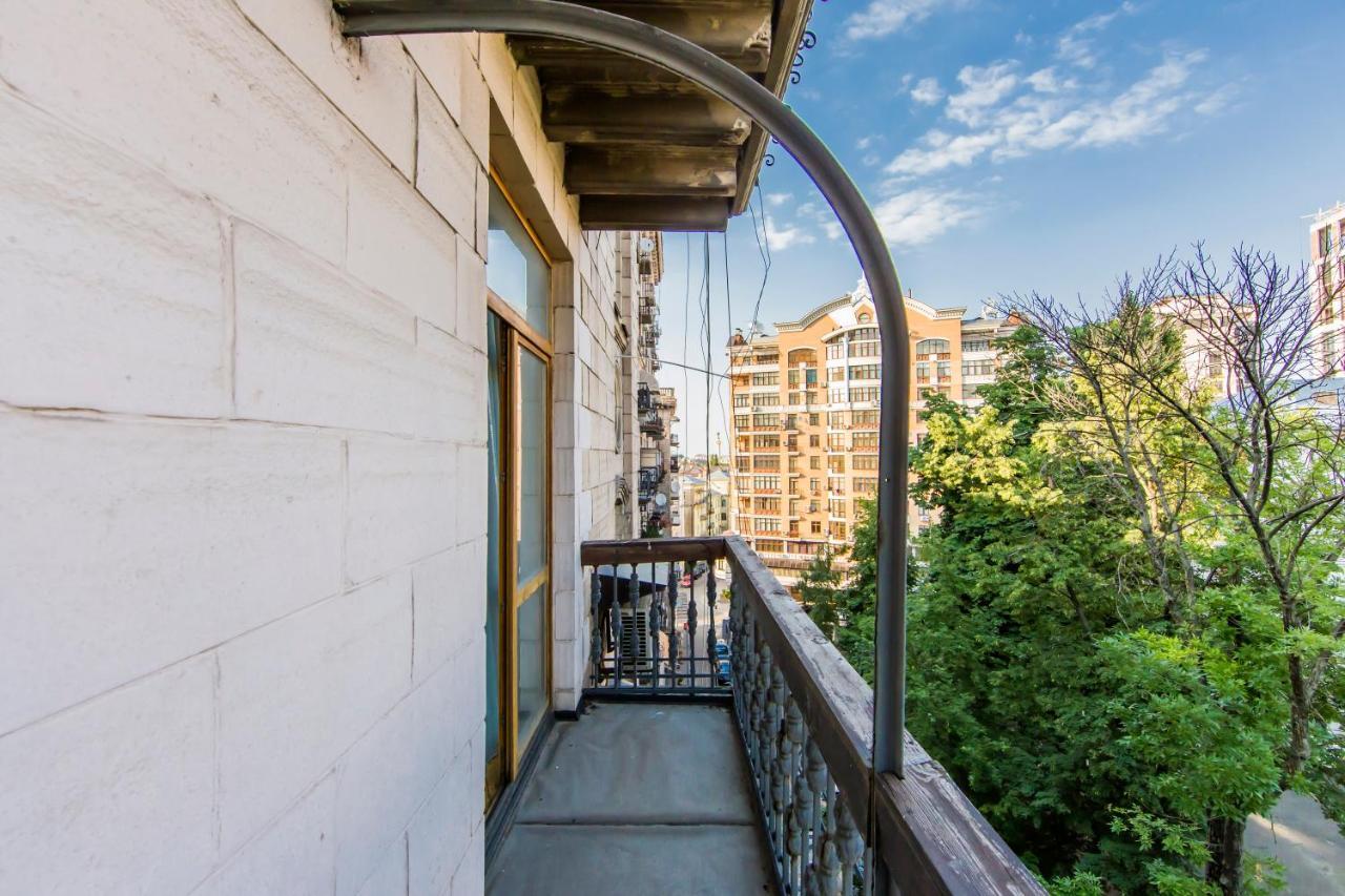3-Room Apartments On Khreshchatyk. Building With Star Kiev Buitenkant foto